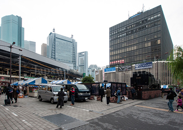 Shinbashi Station Redevelopment SL Hiroba